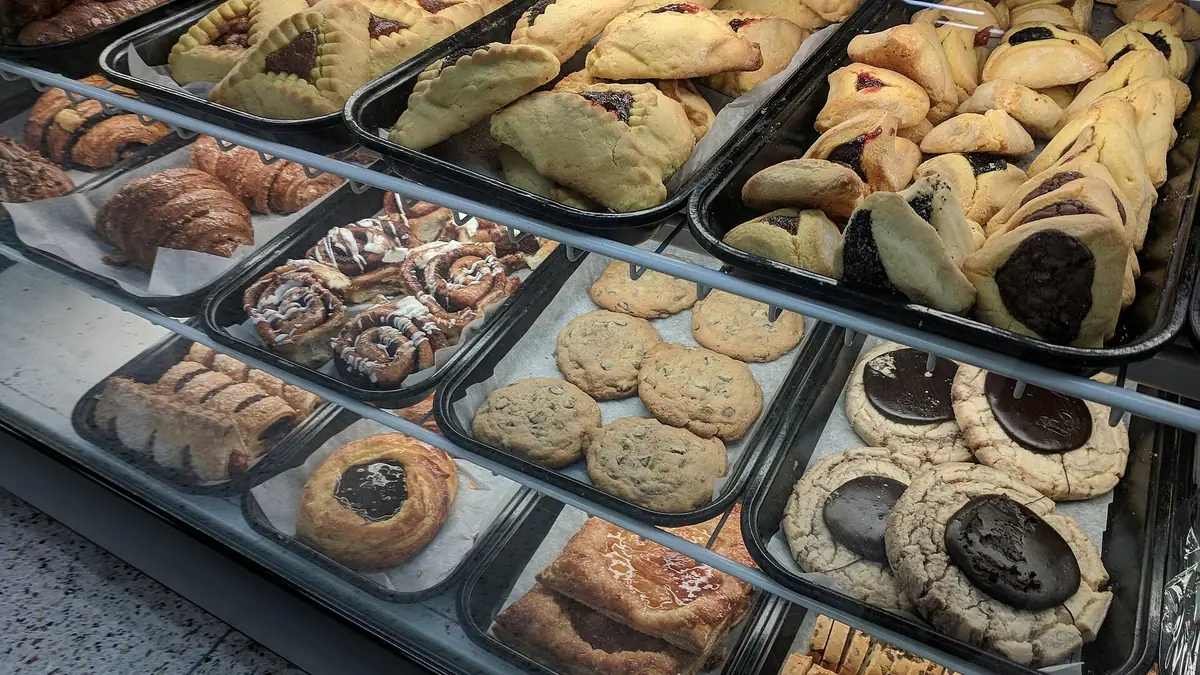 Malcolm Barnecutt – bakery in St Austell town centre